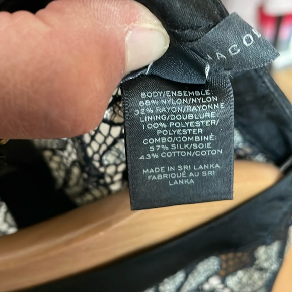 MARC by MARC JACOBS black multi daisy floral lace dress. Size 4 - Picture 15 of 16